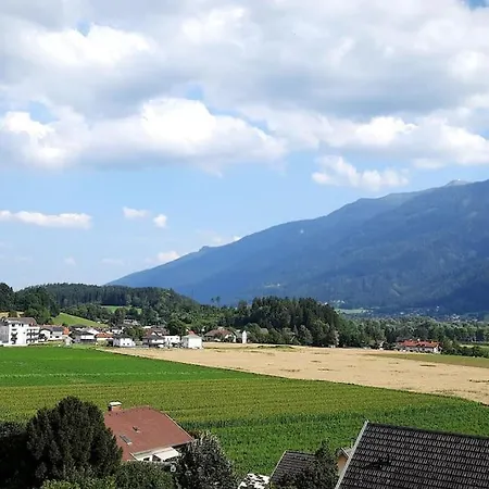 Mit Terrasse Und Bergblick